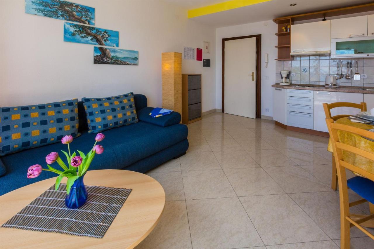 Apartments Vanessa Dramalj Bagian luar foto